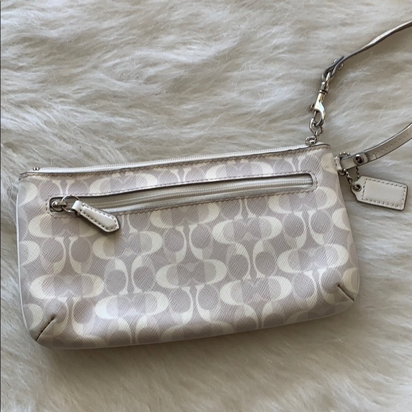 Coach | white patent leather monogram wristlet - Picture 7 of 16